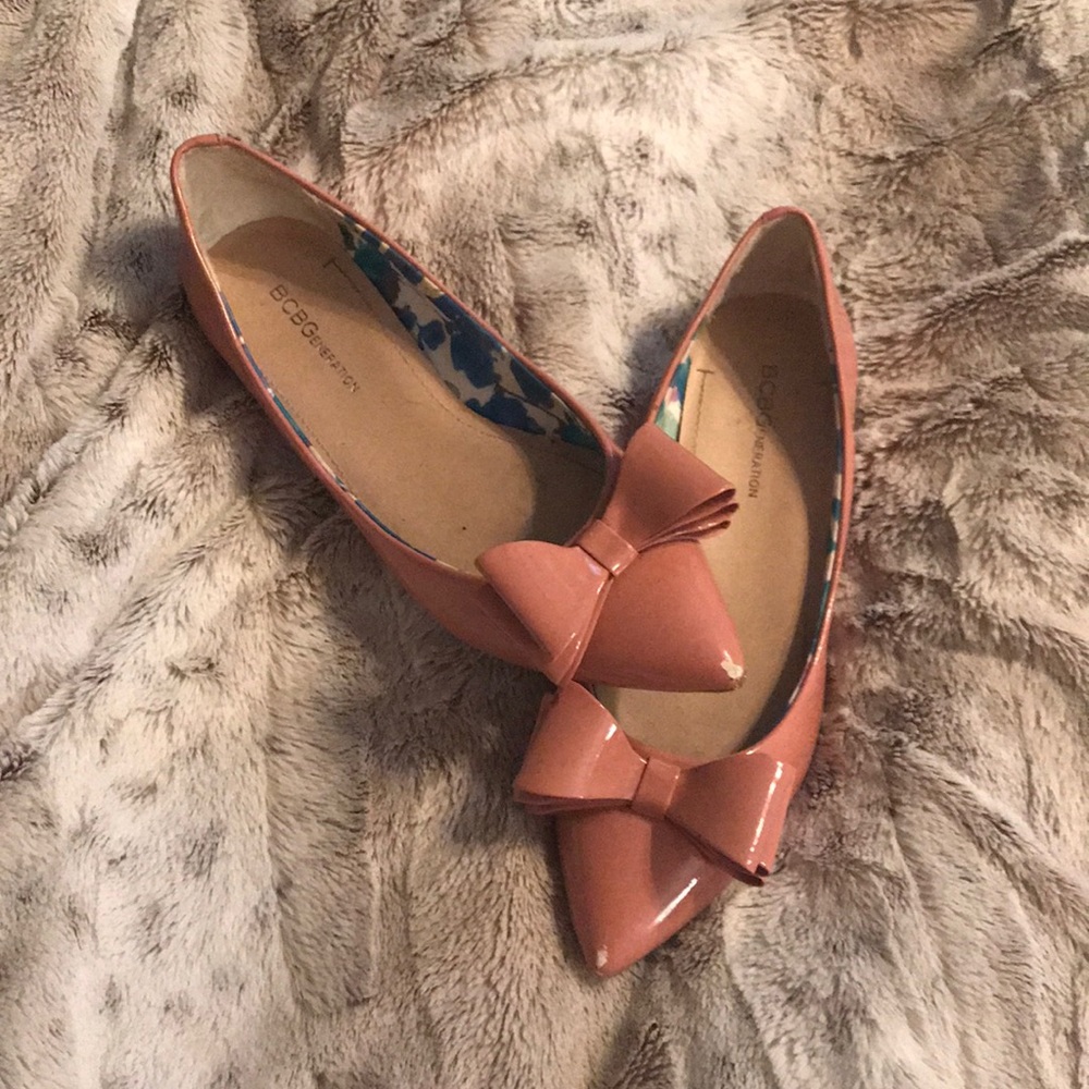 BCBG pale rose pink bow flats